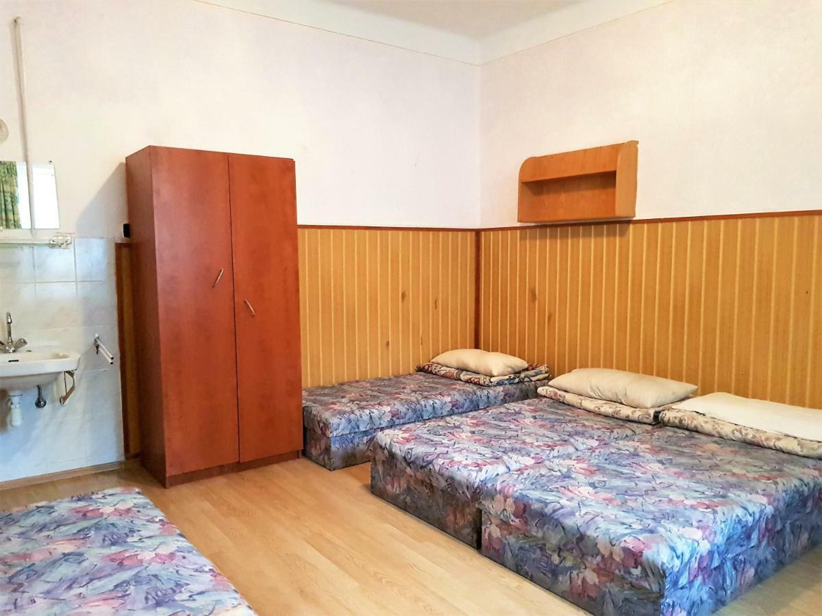 Hostel Muskatli Vendeghaz Parád Zewnętrze zdjęcie